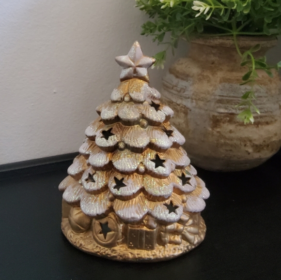 Gold Ceramic Christmas Tree Candle Holder - Picture 3 of 5